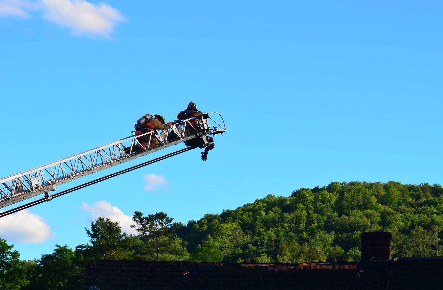 Fire Evacuates Schilling Beer Co.